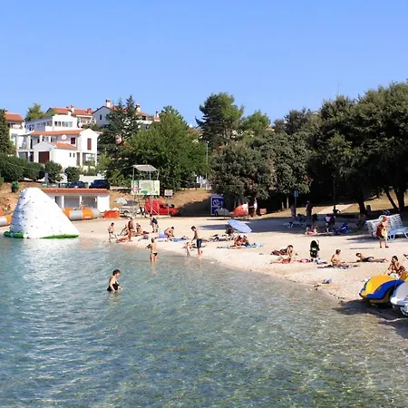 Apartamento With A Parking Space Pjescana Uvala, - 14564