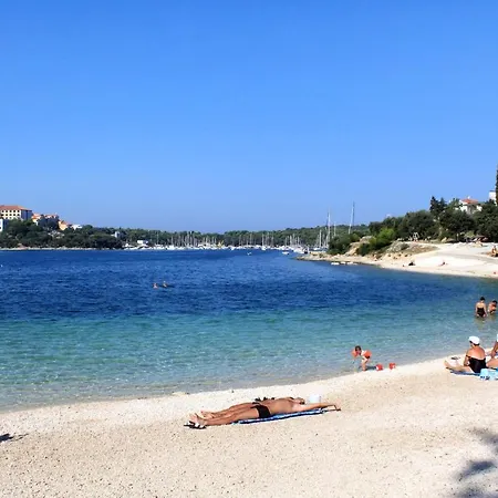 Appartamento With A Parking Space Pjescana Uvala, - 14564 Pola