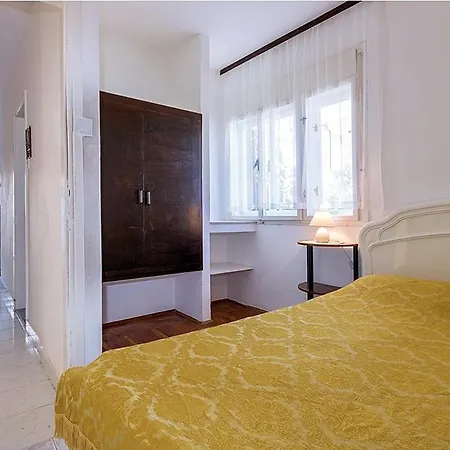 With A Parking Space Pjescana Uvala, - 14564 Appartamento Pola