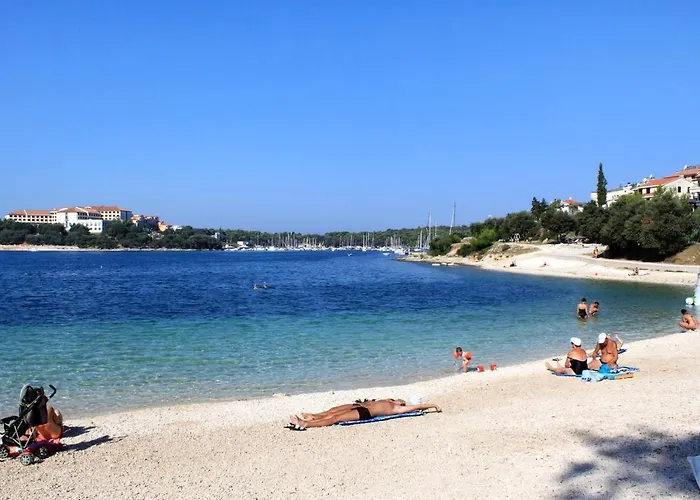 Apartamento With A Parking Space Pjescana Uvala, - 14564 Pula
